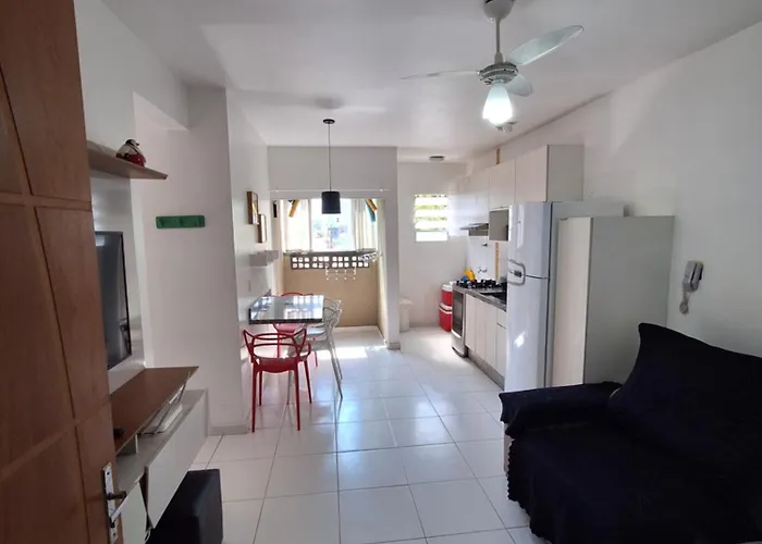 Apto Pertinho Da Praia Internet 500Mb E 3 Tvs 2 Quartos Tv A Cabo Estacionamento Tudo Perto Ubatuba